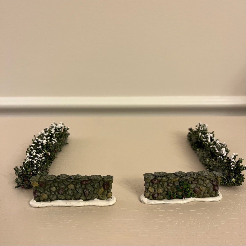 Christmas Village Accessory - Stone Wall and Hedges